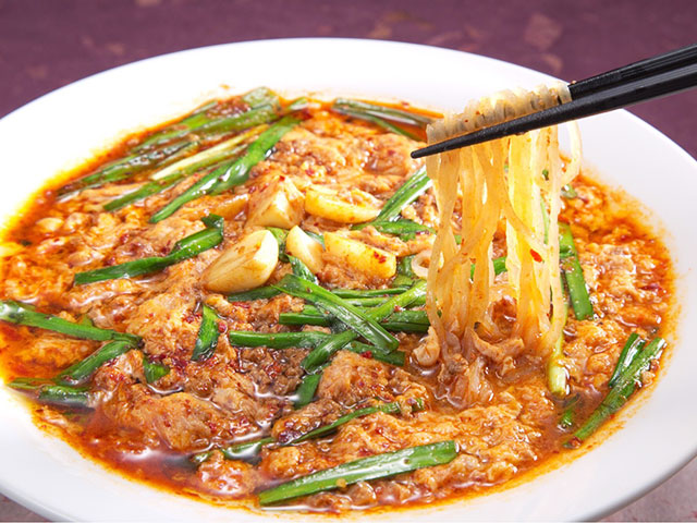 辛麺・和牛串